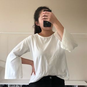 🖤SOLD ON MERCARI🖤 Bell sleeve open long sleeve